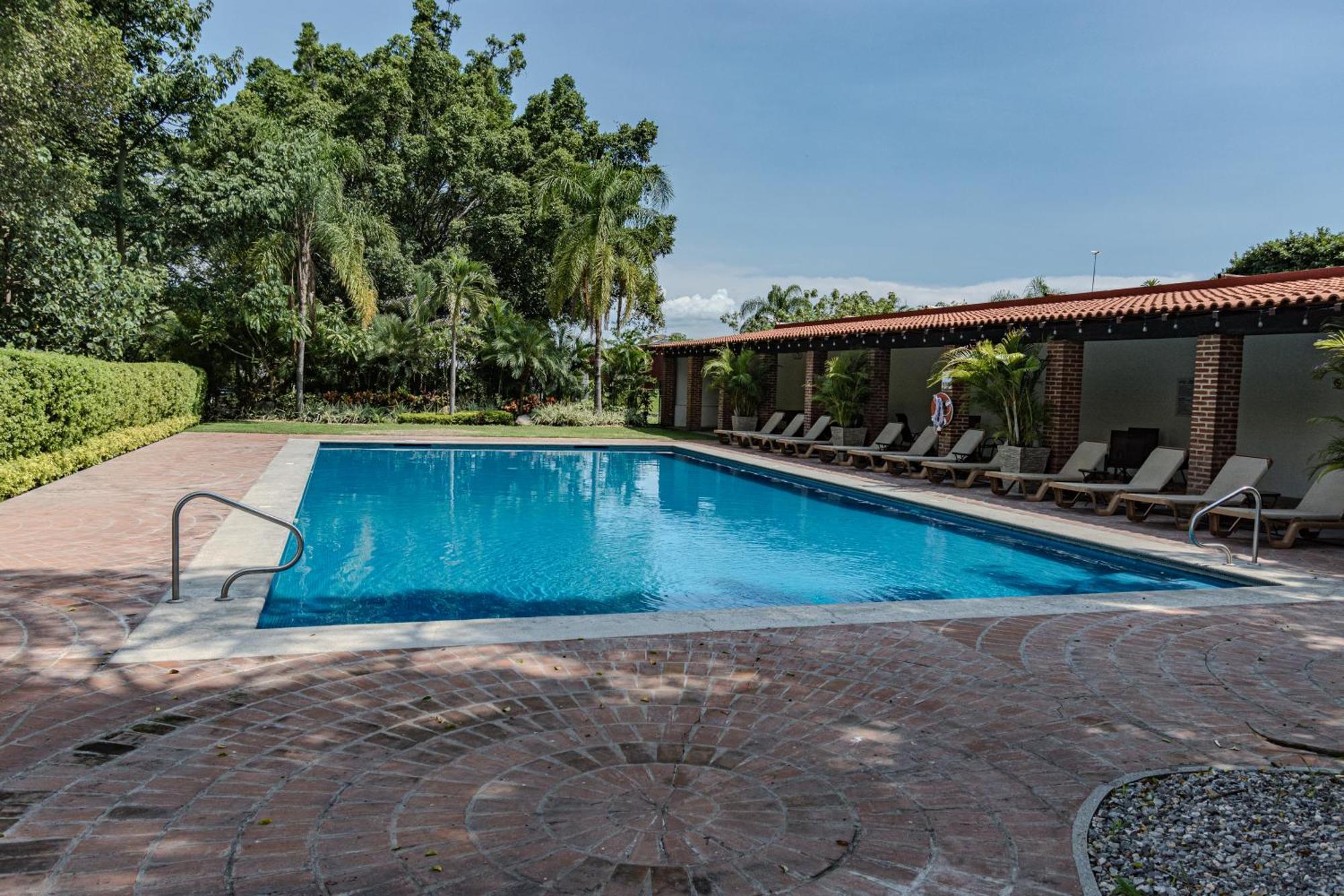 Radisson Hotel Cuernavaca Exterior photo